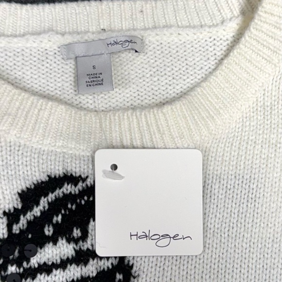 Halogen Black and White Crew Neck Sweater with Bold Floral Design - Picture 4 of 4